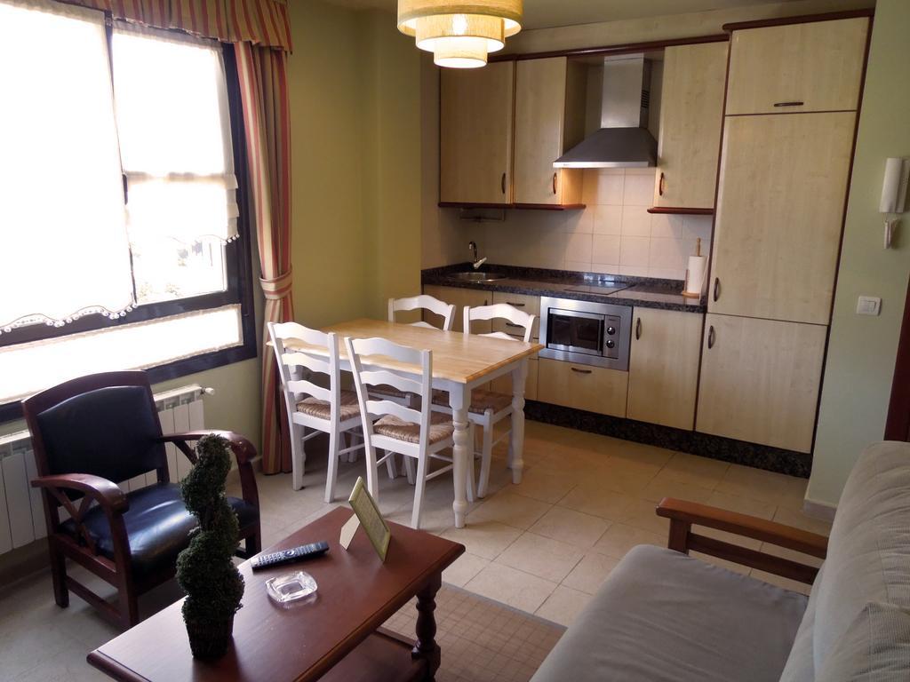 ריבאדסלה Apartamentos La Marina מראה חיצוני תמונה