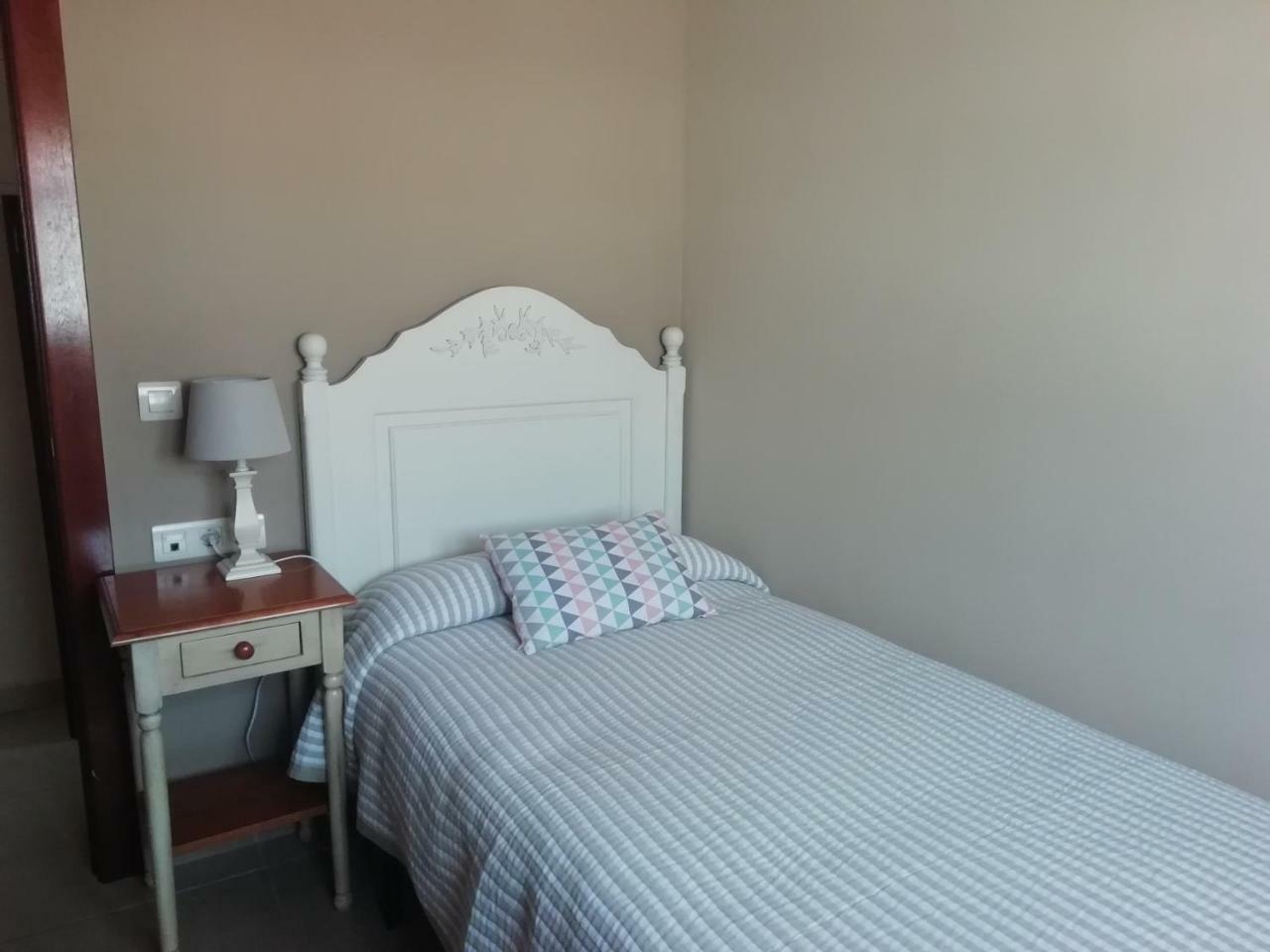ריבאדסלה Apartamentos La Marina מראה חיצוני תמונה